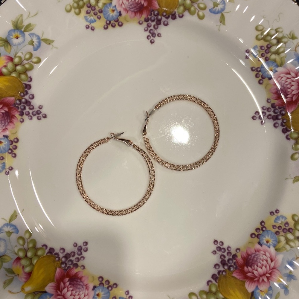 EUC * Guess Jeans * Rose Gold Tone Textured Hoop Earrings